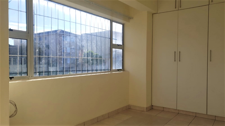 To Let 1 Bedroom Property for Rent in Quigney Eastern Cape